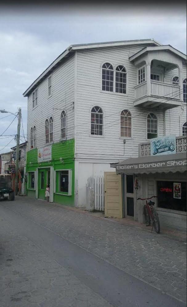 Amelia Guest House San Pedro  Exterior foto